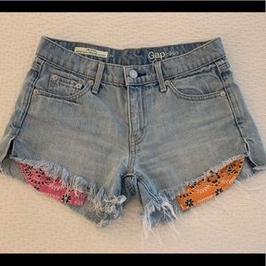 Cutoff shorts with bandana pockets! Size 24 xs